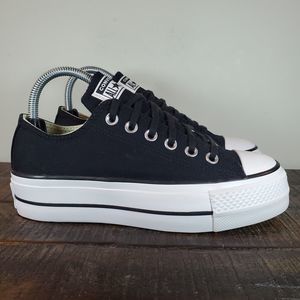 Converse CTAS Lift Womens Size 6 Low Top Platform Shoes 560250F Black White